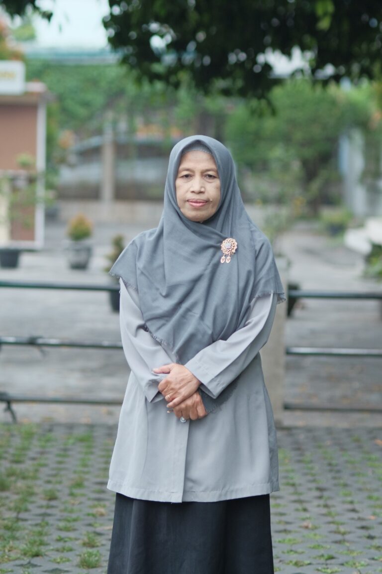 Suharti, S.Ag_